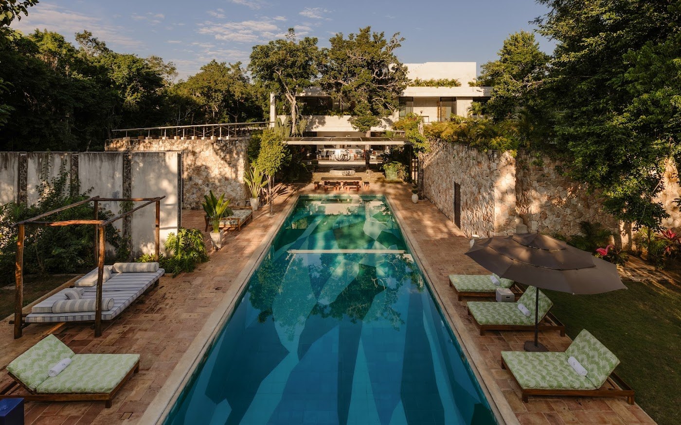 The long reflecting pool &mdash; the most photographed thing in the house, and it earns it.